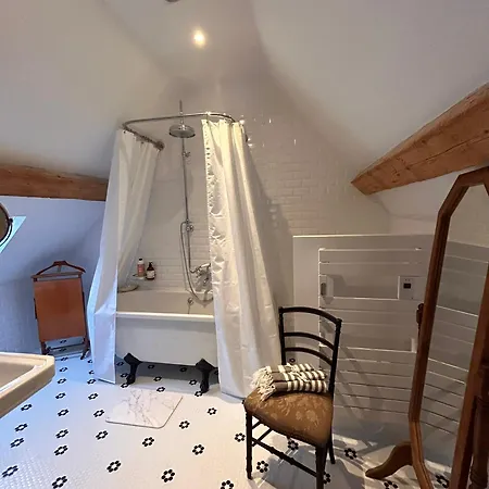 Le Domaine De Blanvatel بيت ضيافة 4*