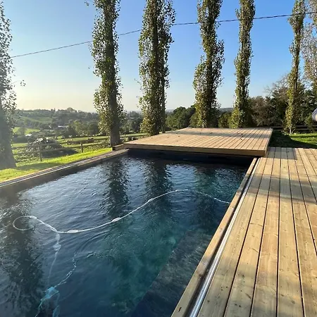 Le Domaine De Blanvatel Guest house