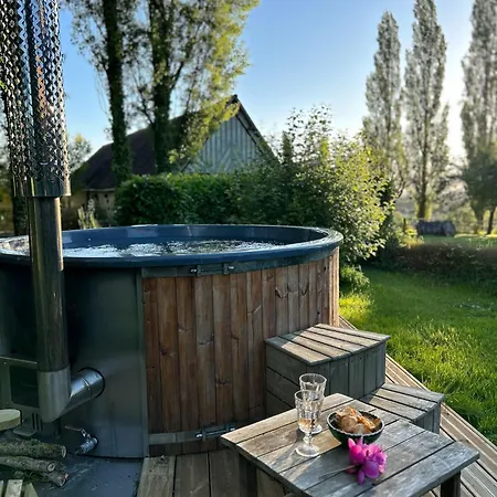 Guest house Le Domaine De Blanvatel