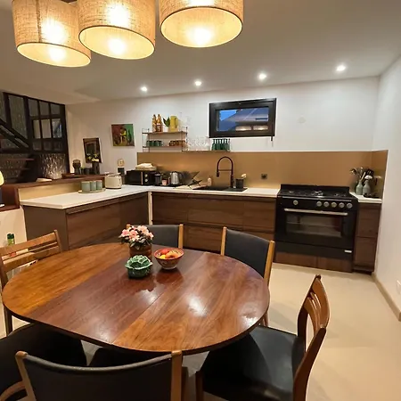 بيت ضيافة Le Domaine De Blanvatel 4*