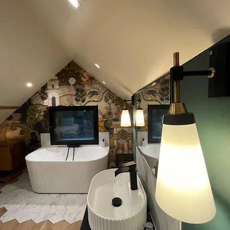 Le Domaine De Blanvatel