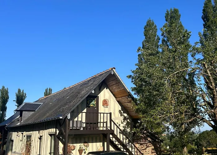 Le Domaine De Blanvatel 4*