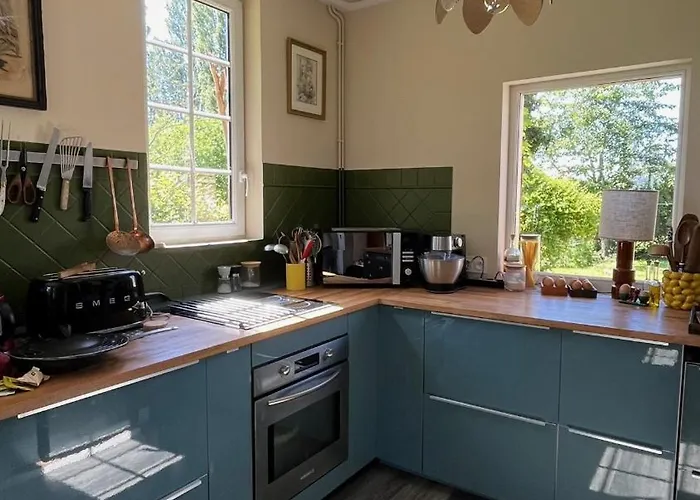 Le Domaine De Blanvatel